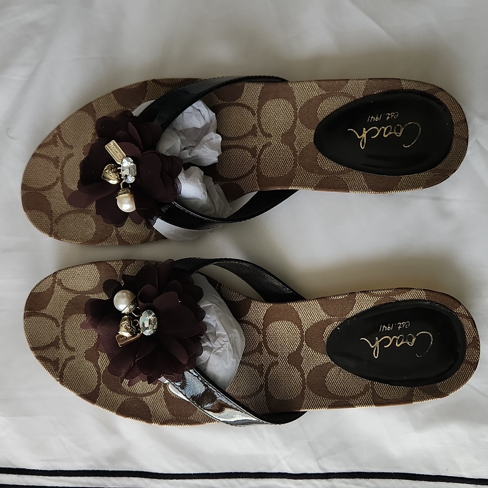 Auth‼️Ladies Sandals 8.5 (Coach)